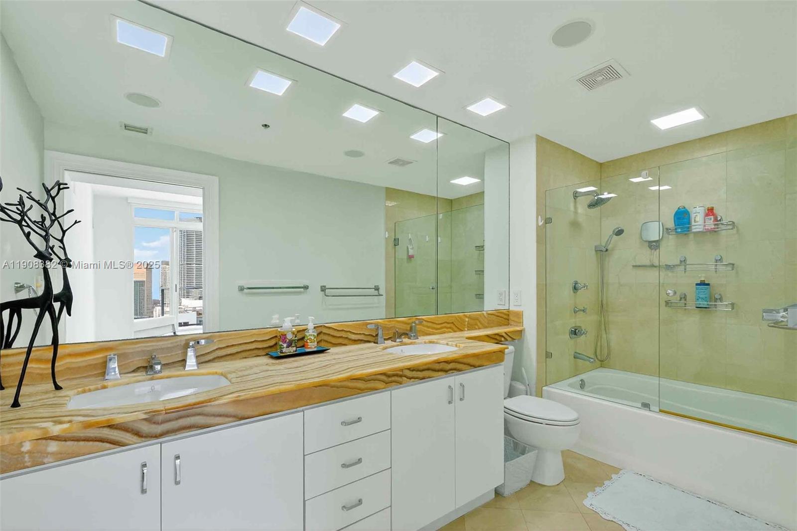 THE MARK ON BRICKELL COND - Residential Lease