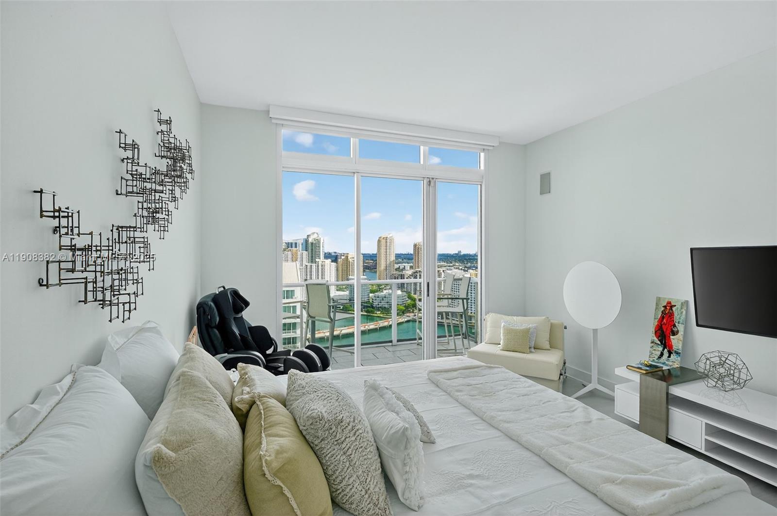 THE MARK ON BRICKELL COND - Residential Lease