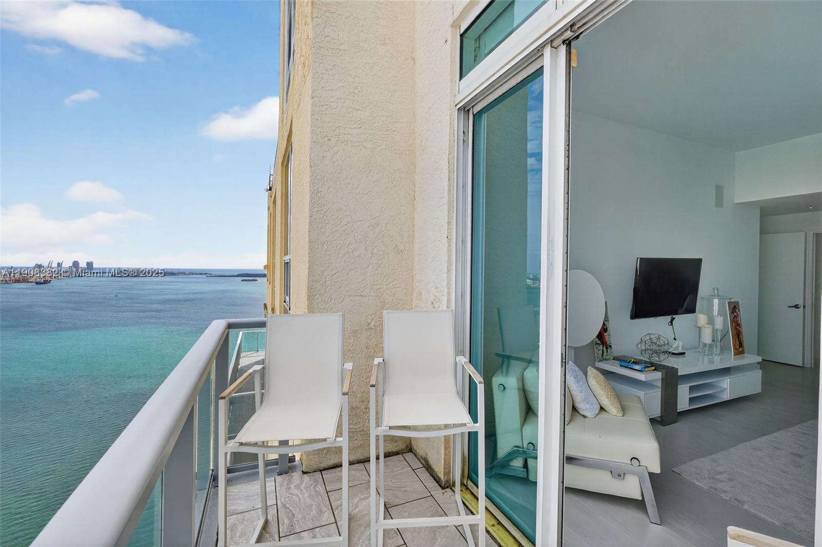 THE MARK ON BRICKELL COND - Residential Lease