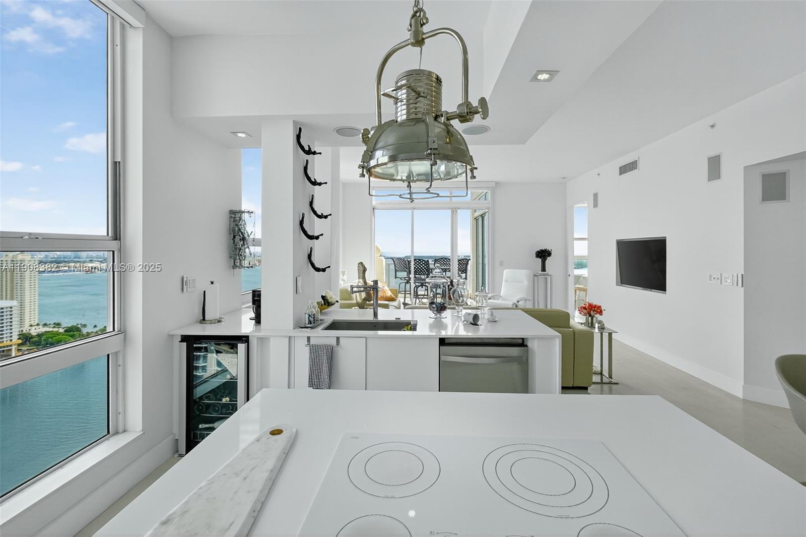 THE MARK ON BRICKELL COND - Residential Lease