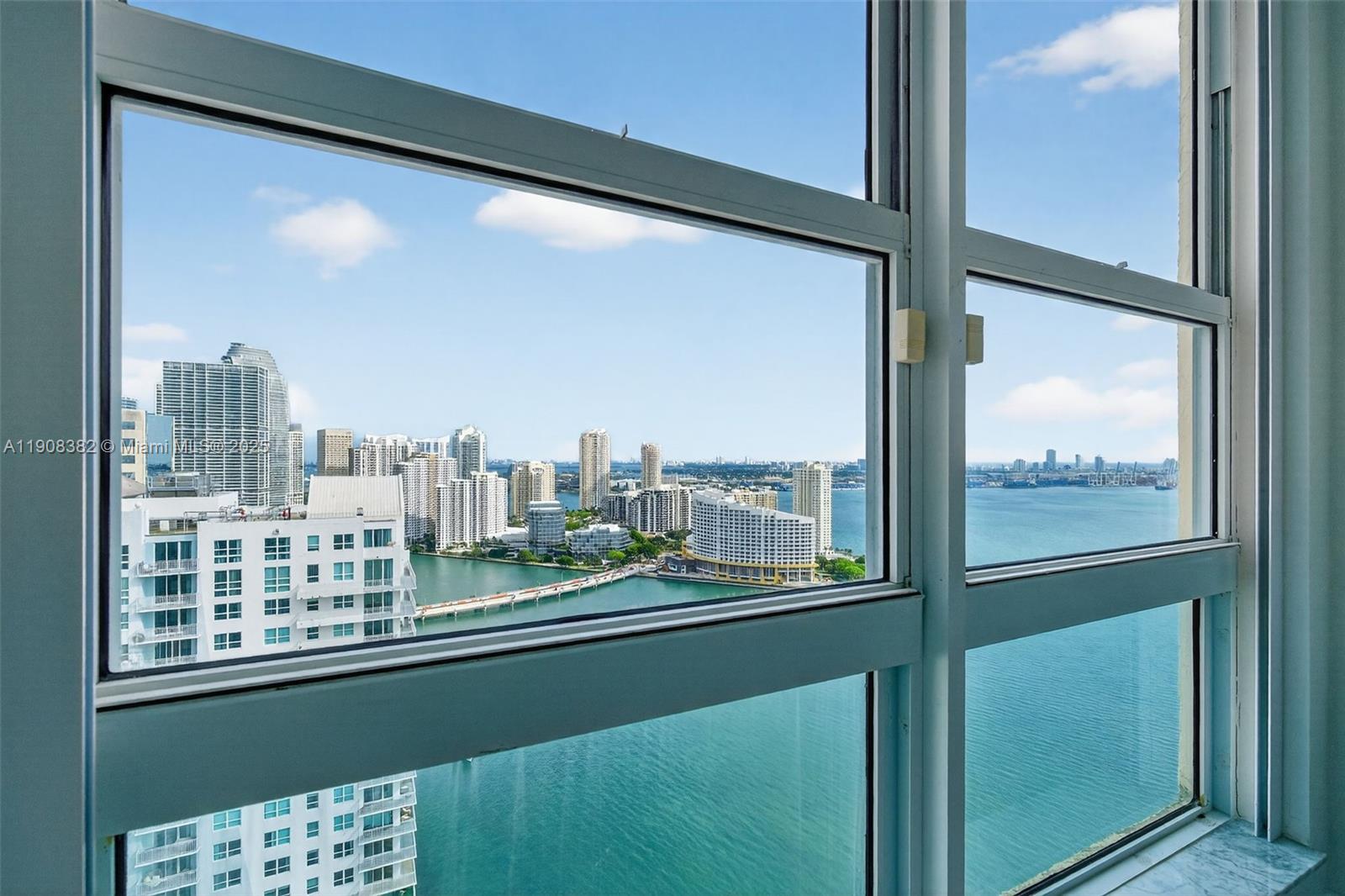 THE MARK ON BRICKELL COND - Residential Lease
