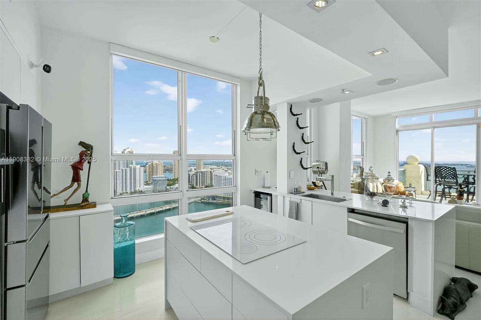 THE MARK ON BRICKELL COND - Residential Lease