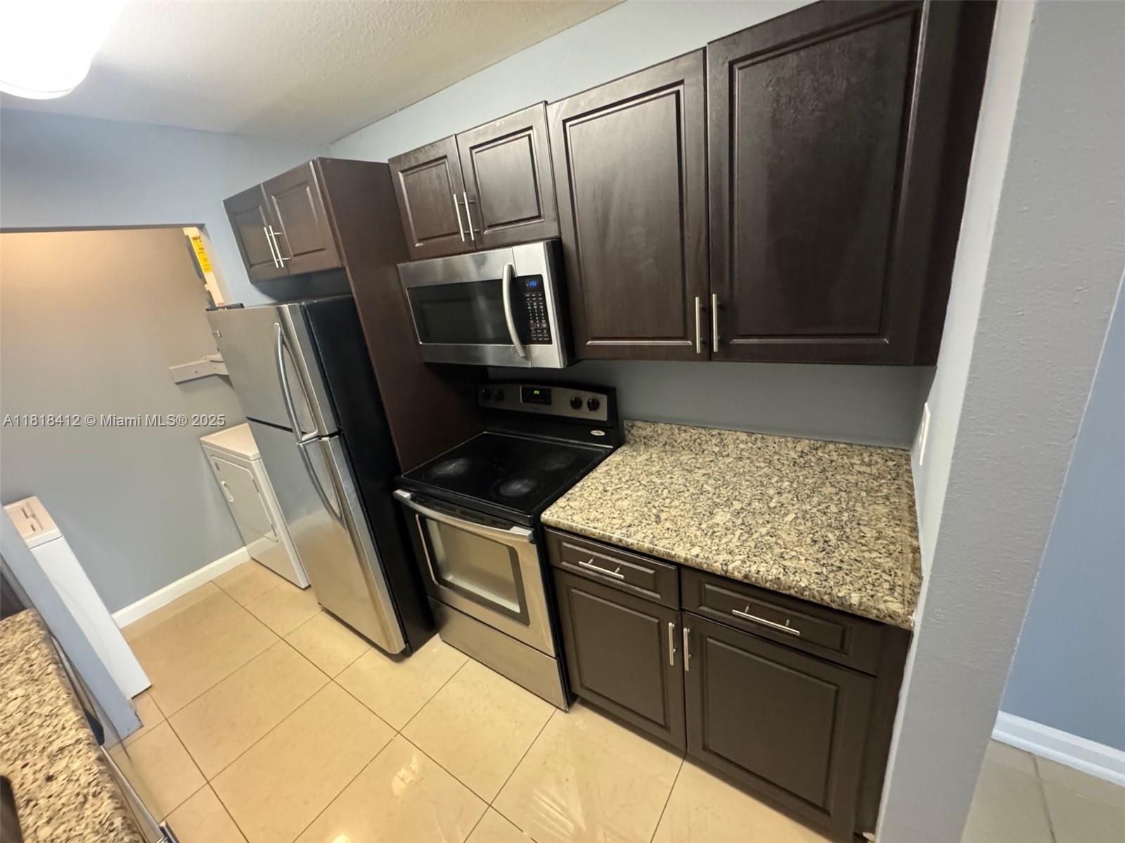 Rental Property at 8787 Nw 39th St 8787, Sunrise, Miami-Dade County, Florida - Bedrooms: 2 
Bathrooms: 2  - $1,950 MO.