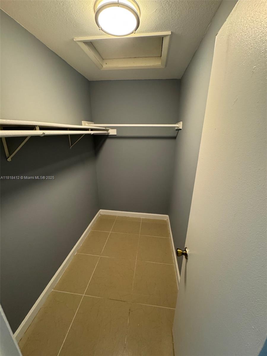 PRESERVE AT AVERY LAKES - Residential Lease