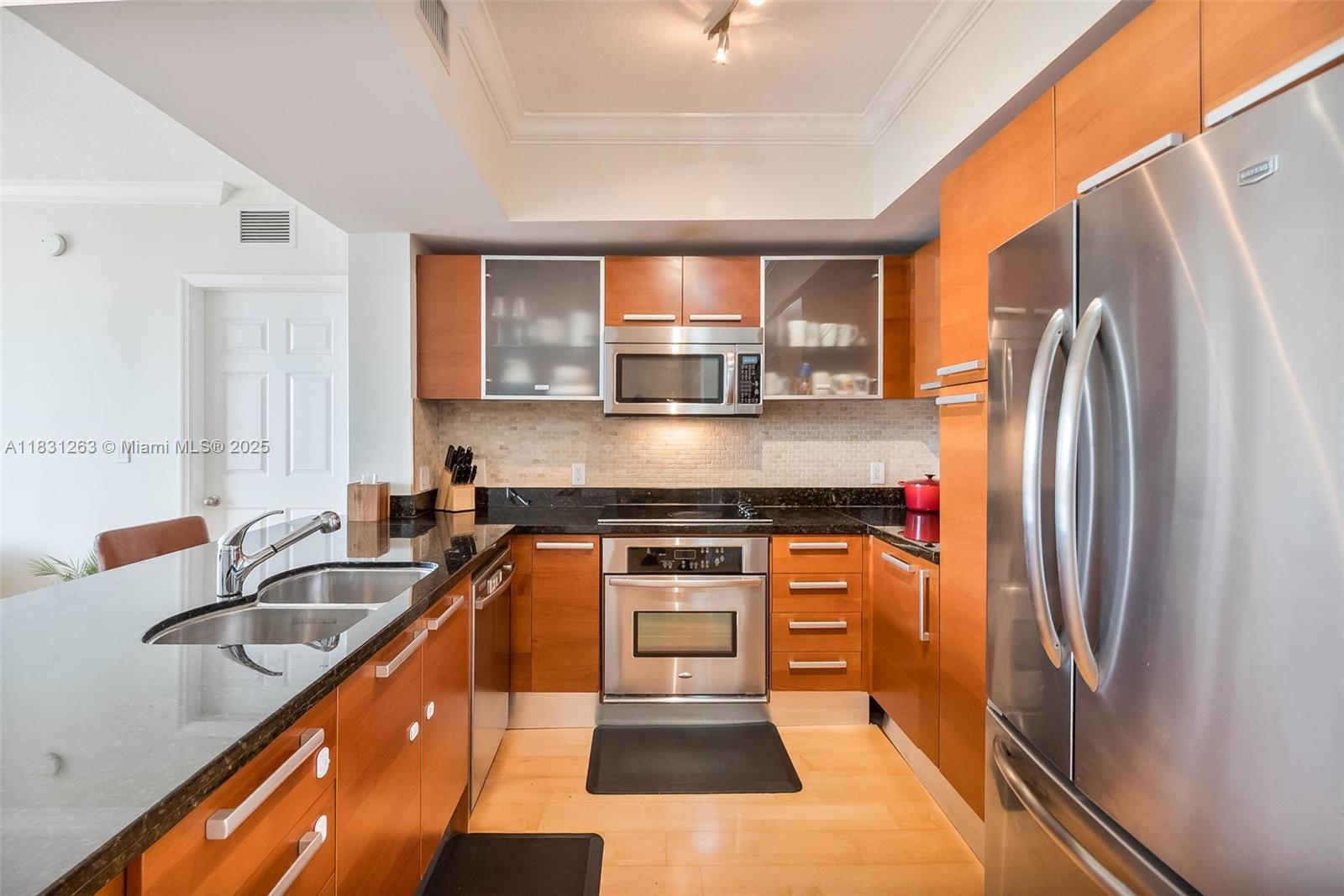 2030 S Douglas Rd 718