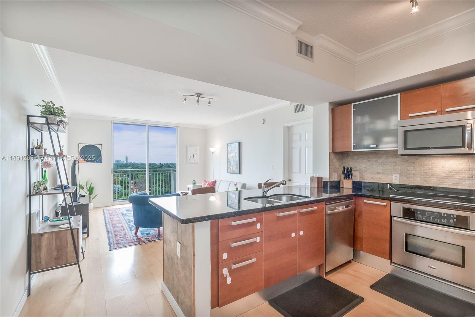 2030 S Douglas Rd 718