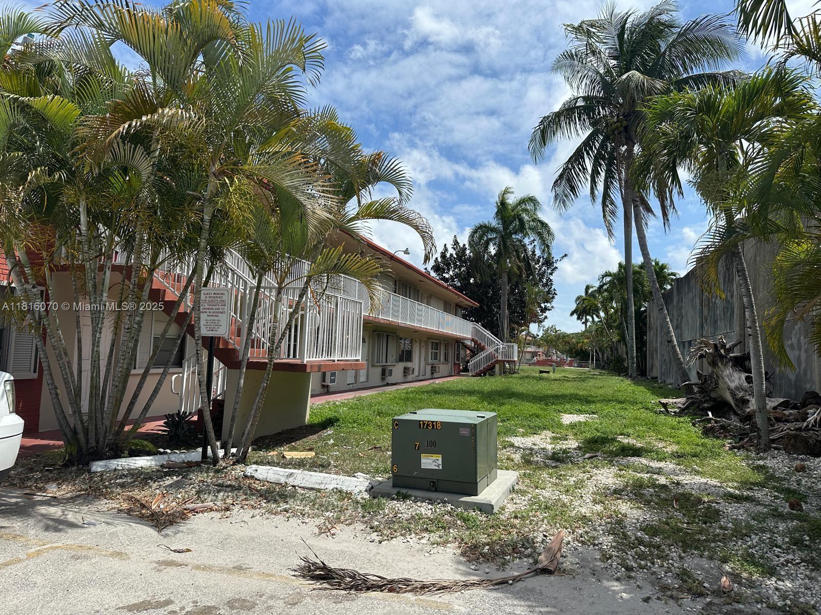 TOWN COLONY CONDO - Residential