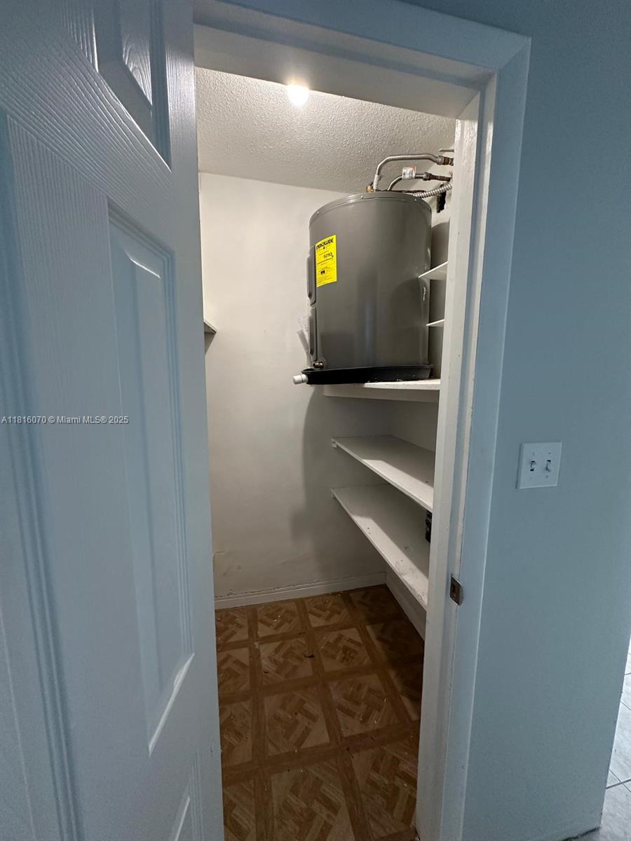 TOWN COLONY CONDO - Residential