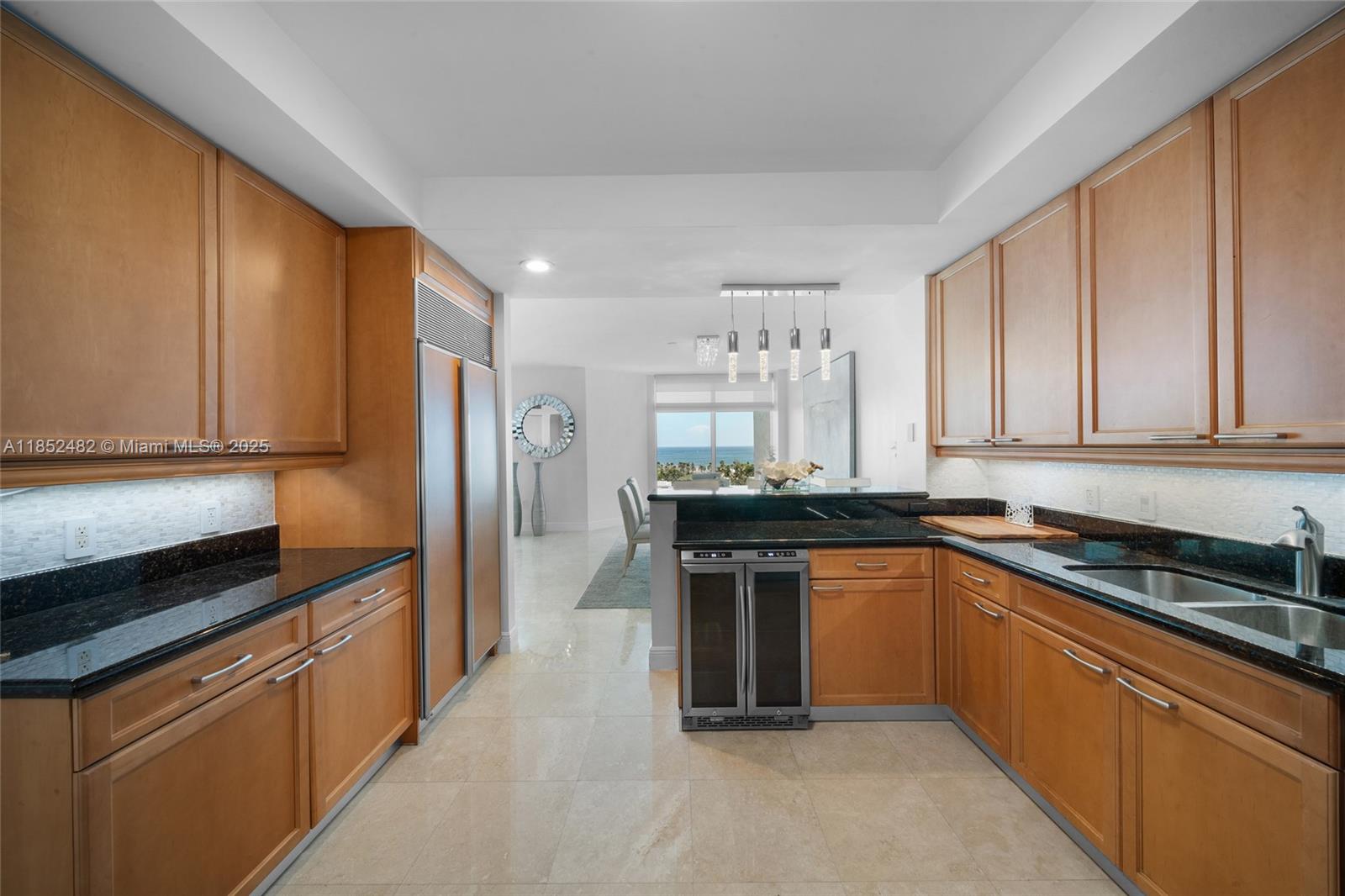 HAMPTONS SOUTH CONDO - Residential Lease