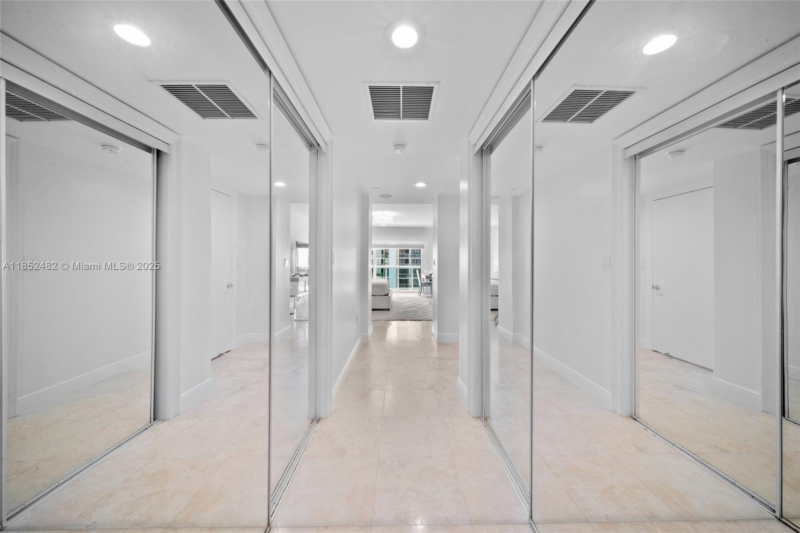 HAMPTONS SOUTH CONDO - Residential Lease