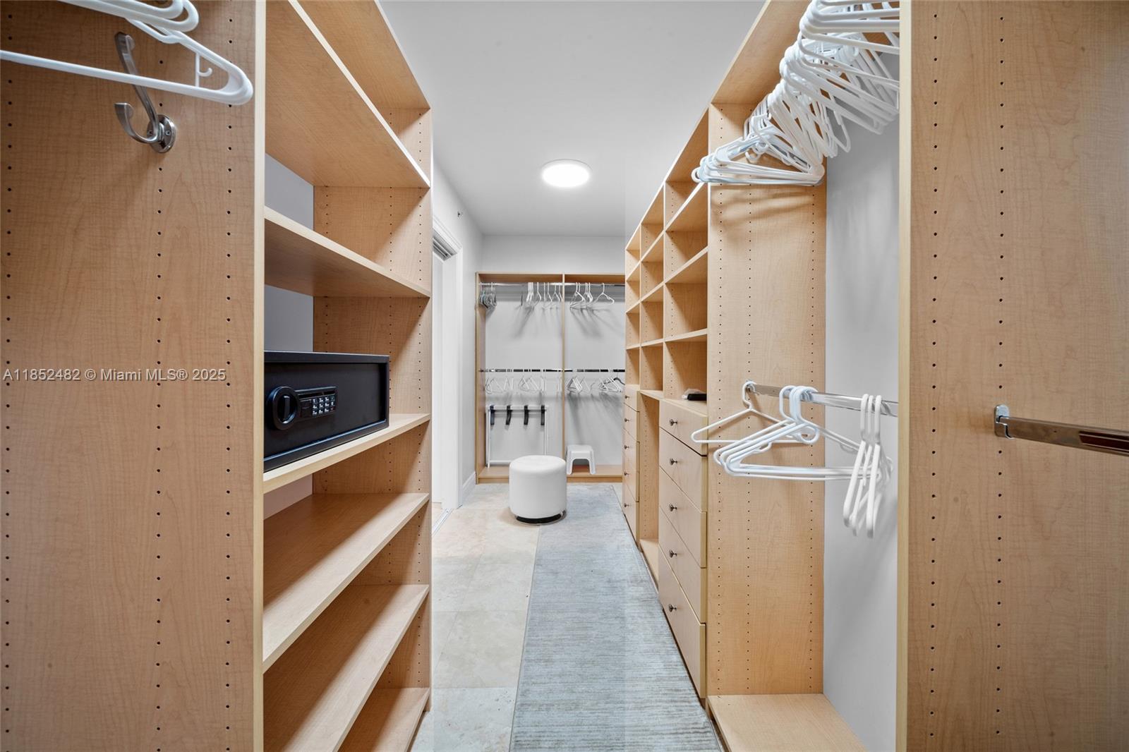 HAMPTONS SOUTH CONDO - Residential Lease