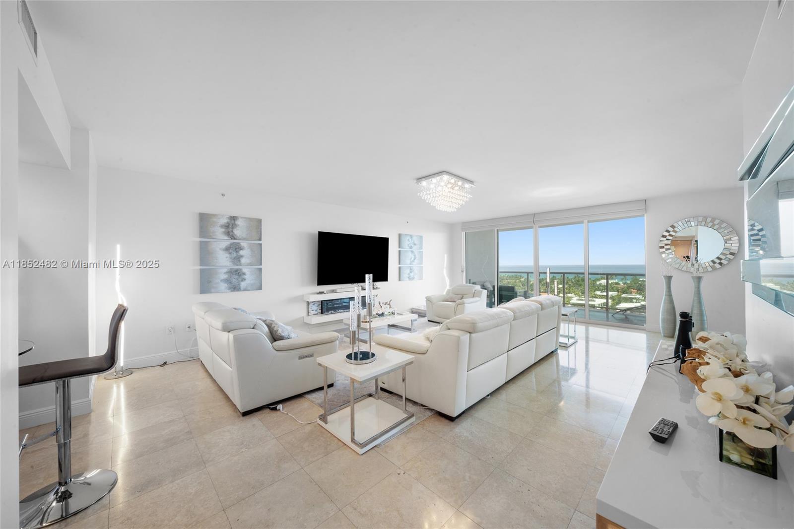 20201 E Country Club Dr 1404