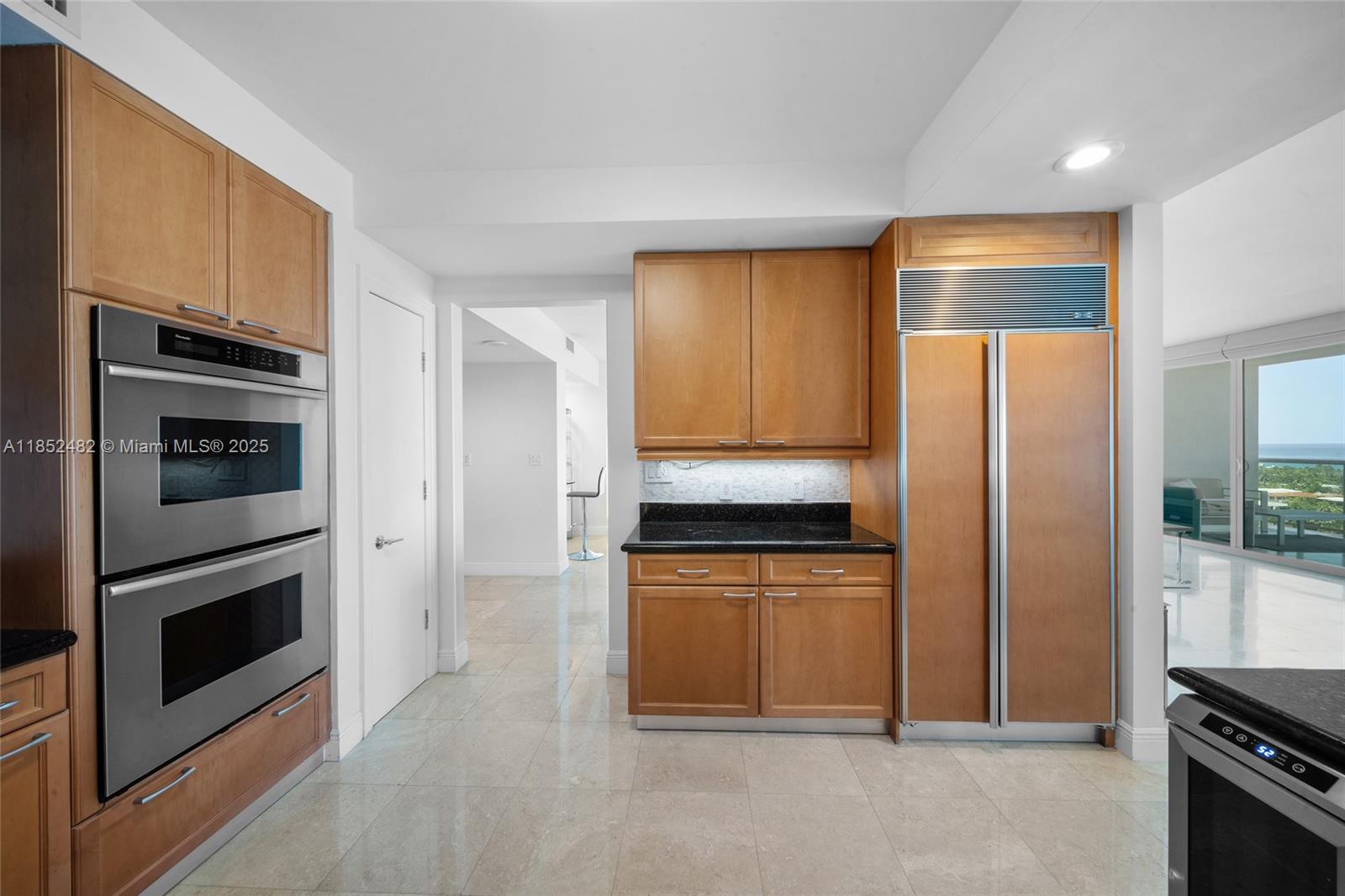 HAMPTONS SOUTH CONDO - Residential Lease