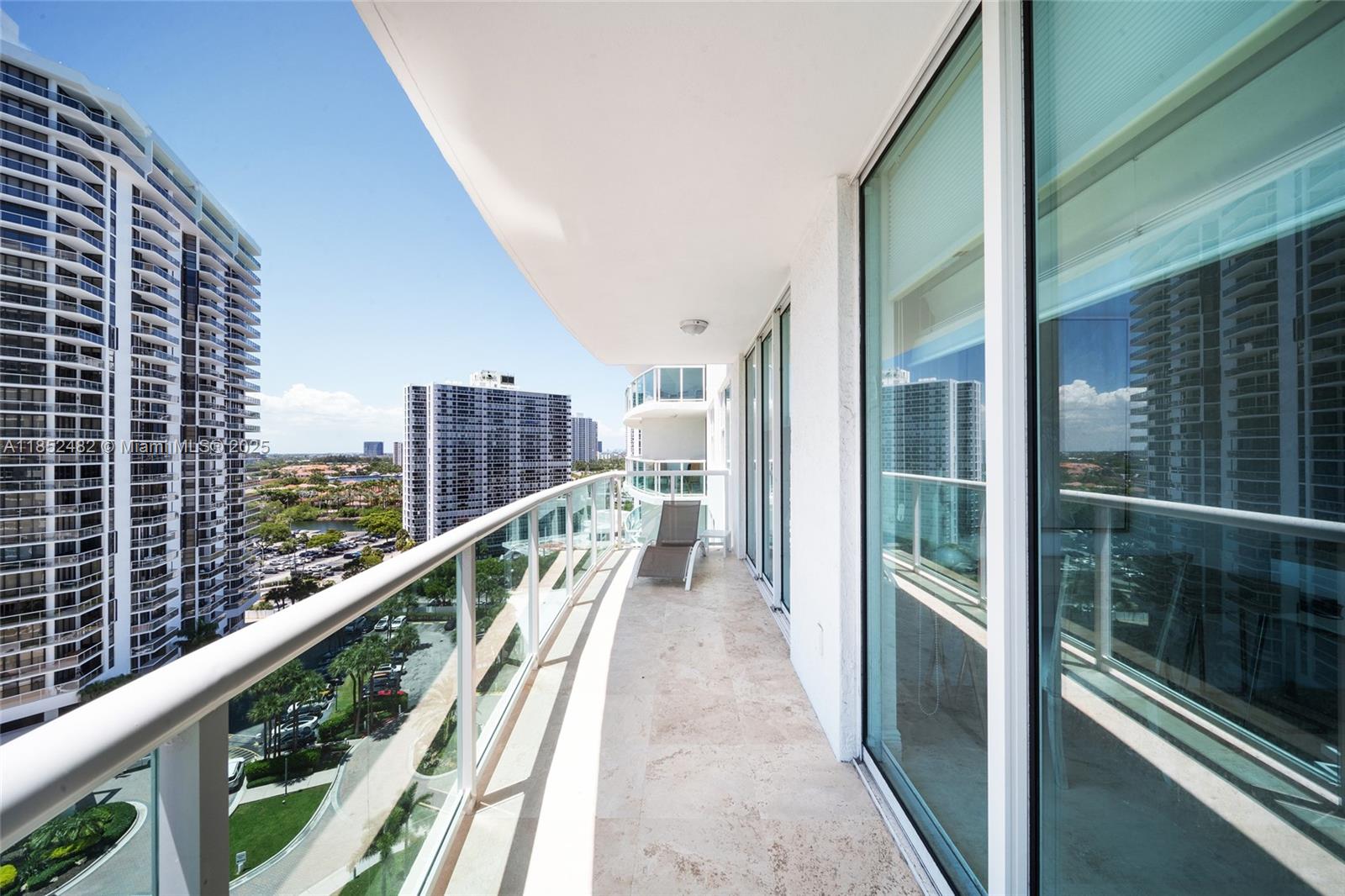 HAMPTONS SOUTH CONDO - Residential Lease