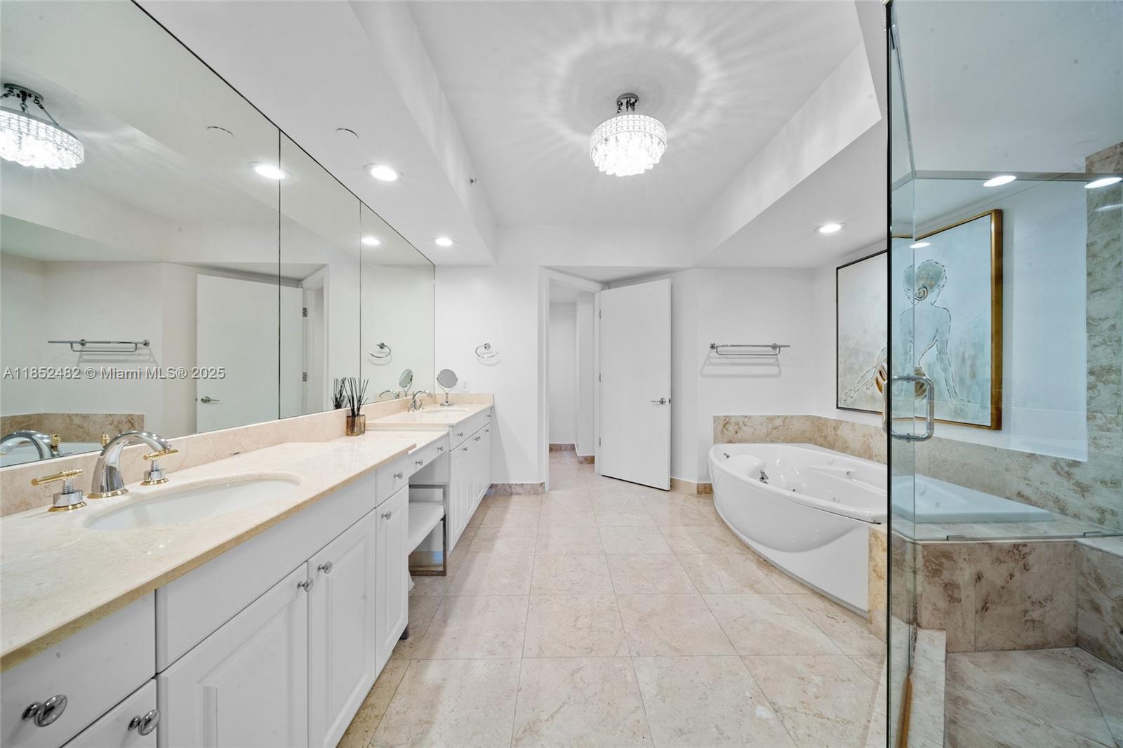 HAMPTONS SOUTH CONDO - Residential Lease