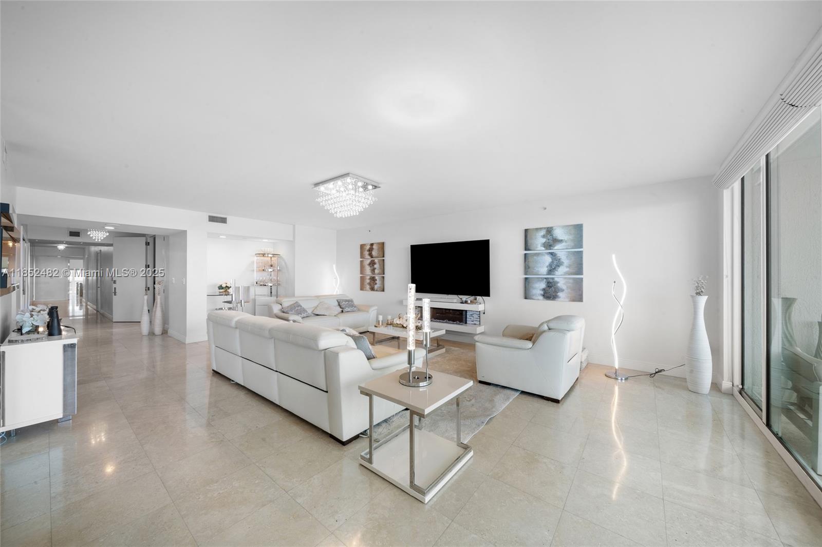 HAMPTONS SOUTH CONDO - Residential Lease