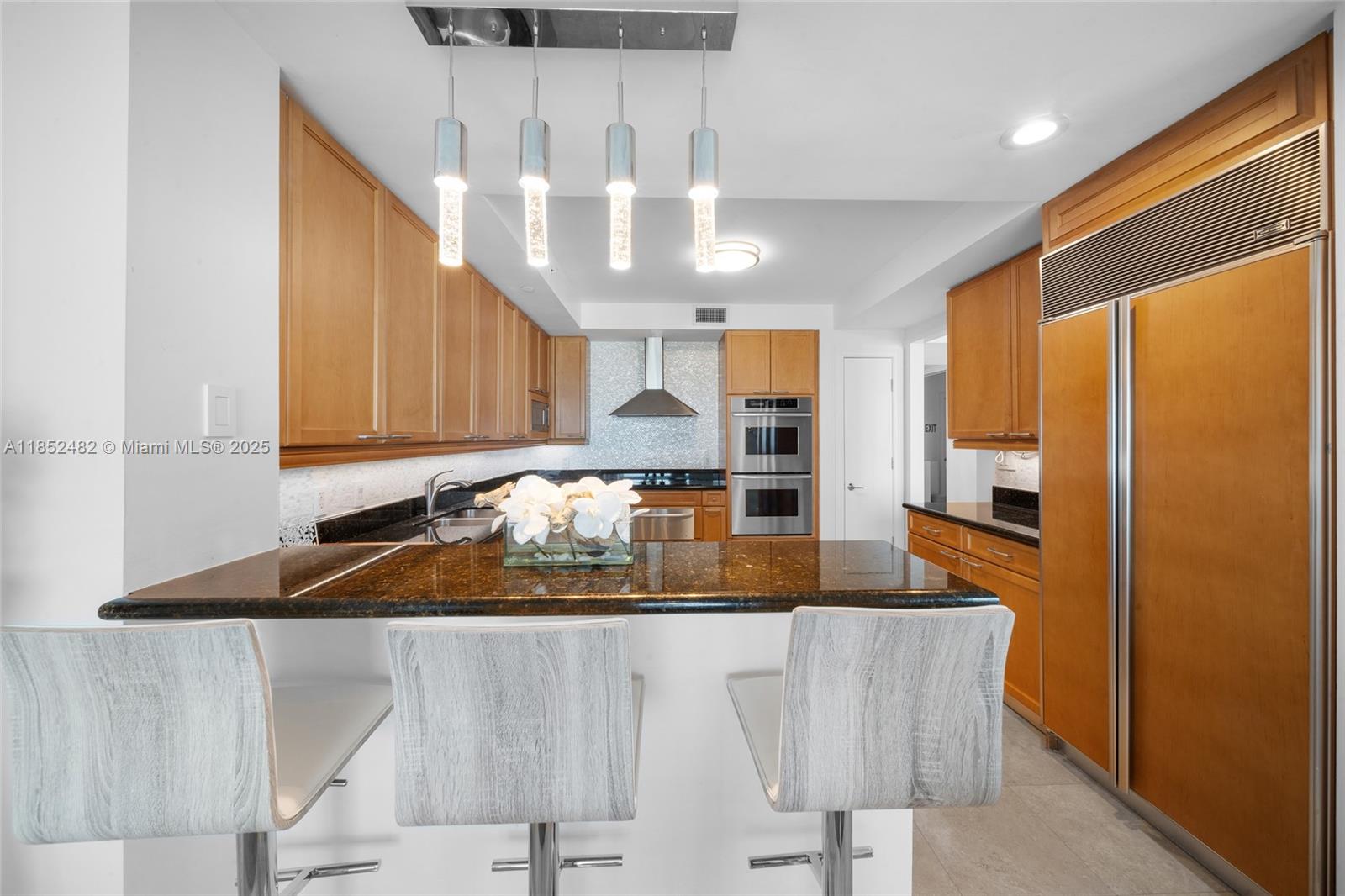 HAMPTONS SOUTH CONDO - Residential Lease