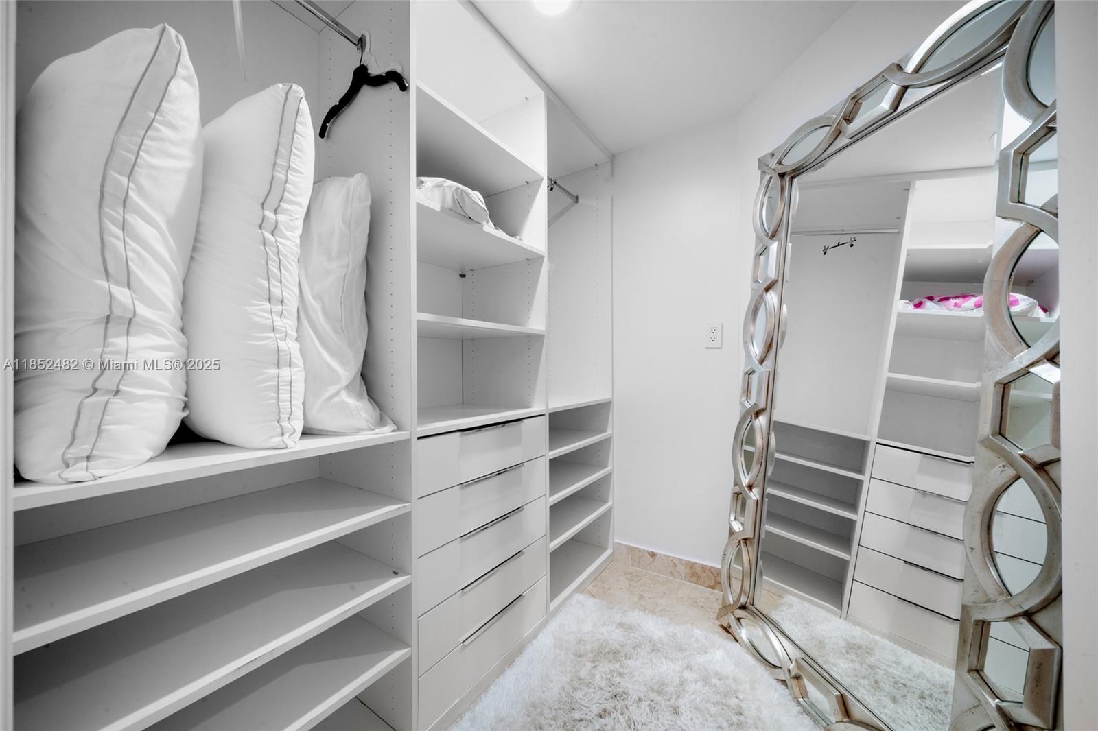 HAMPTONS SOUTH CONDO - Residential Lease