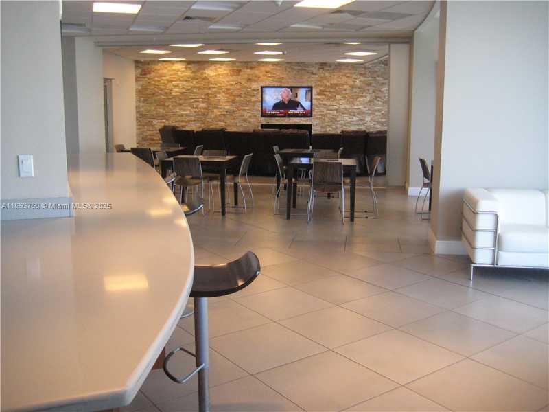 OPERA TOWER CONDO - Residential