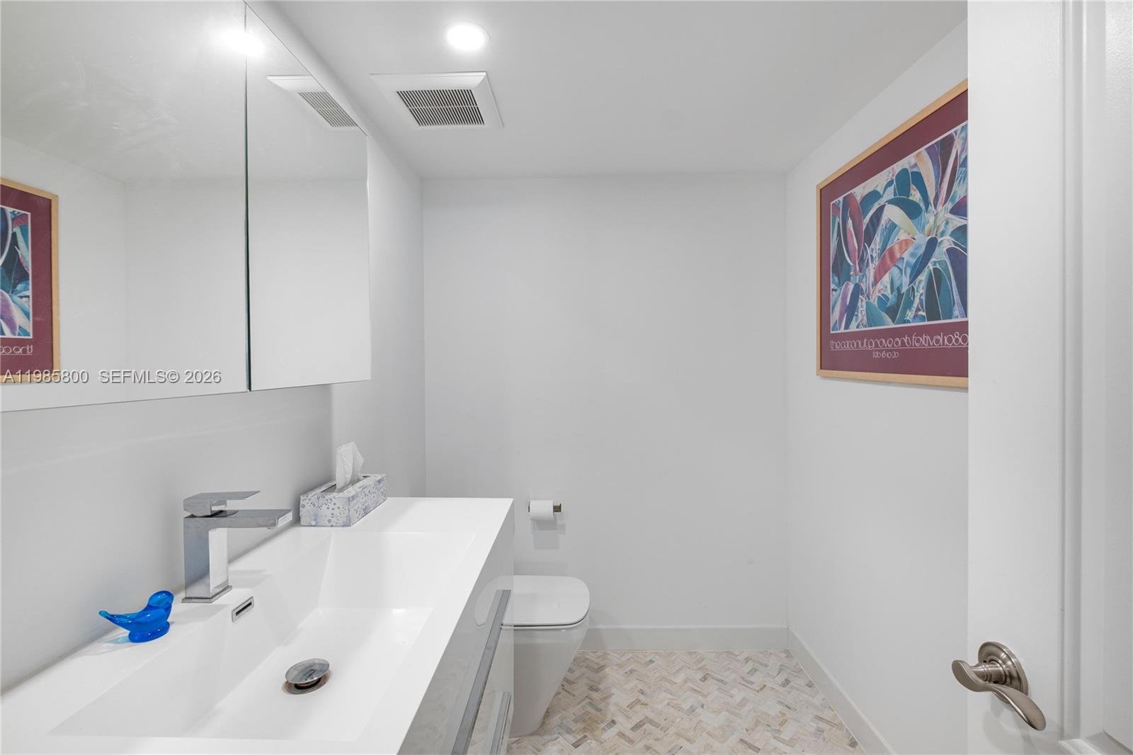 THE TOWERS OF QUAYSIDE CO - Residential