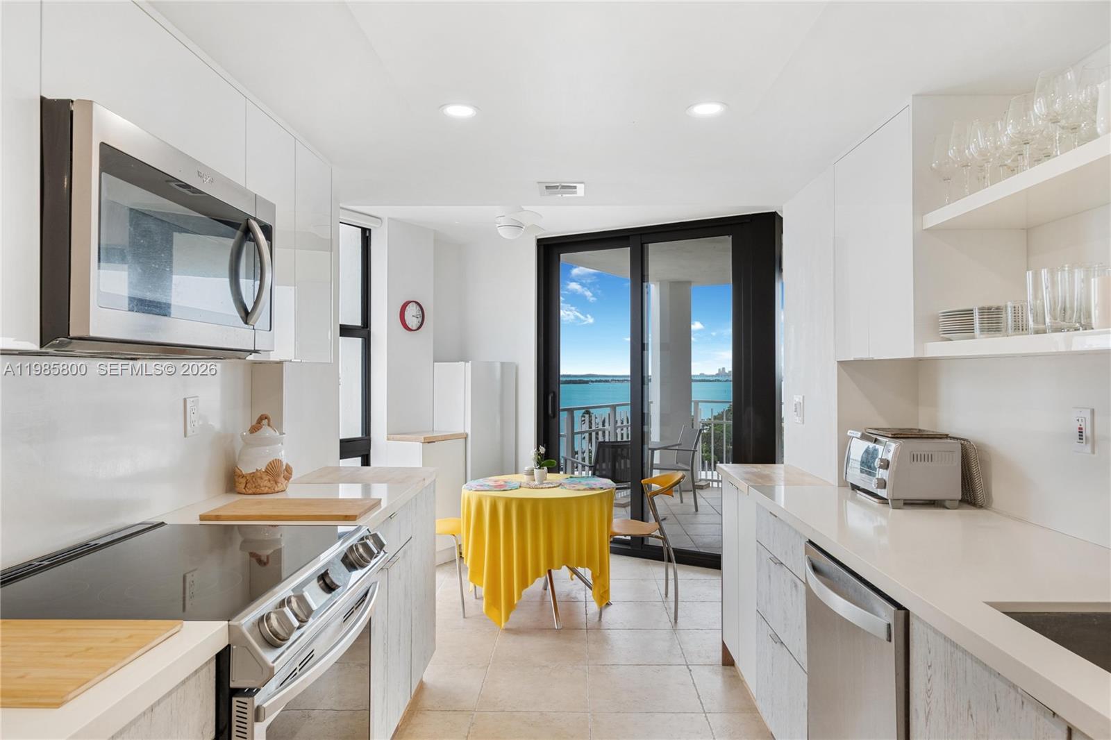 THE TOWERS OF QUAYSIDE CO - Residential