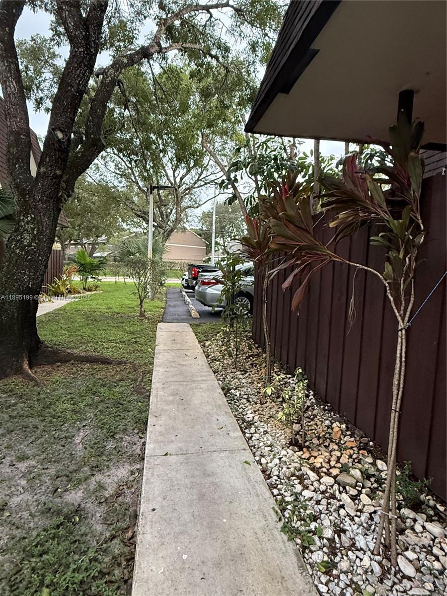 LAUDERDALE NORTH PARK SEC - Residential