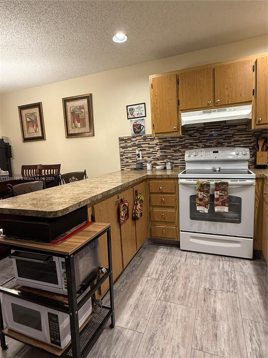 View photos, virtual tours, details... 7831 Tam Oshanter Blvd