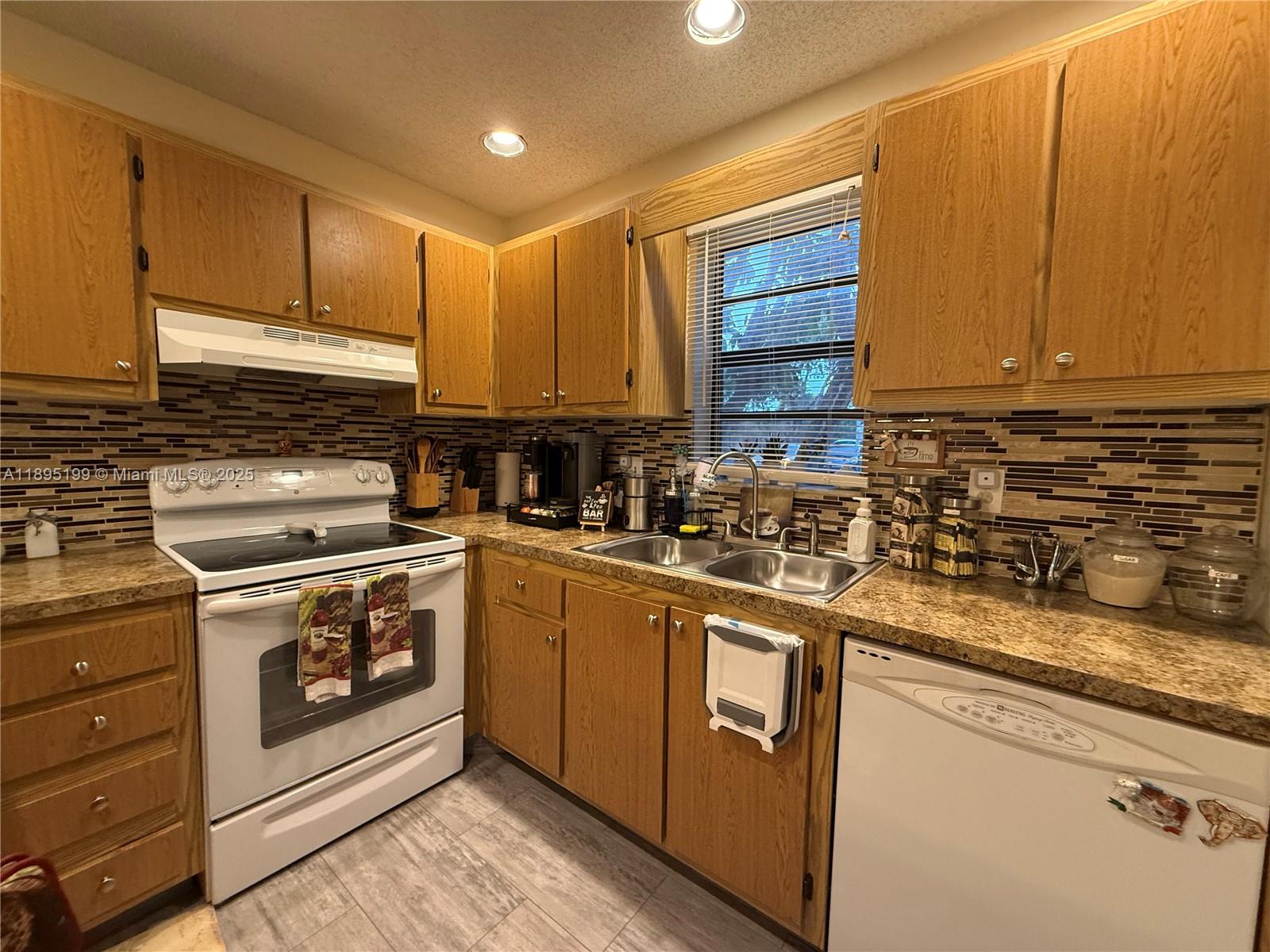 View photos, virtual tours, details... 7831 Tam Oshanter Blvd