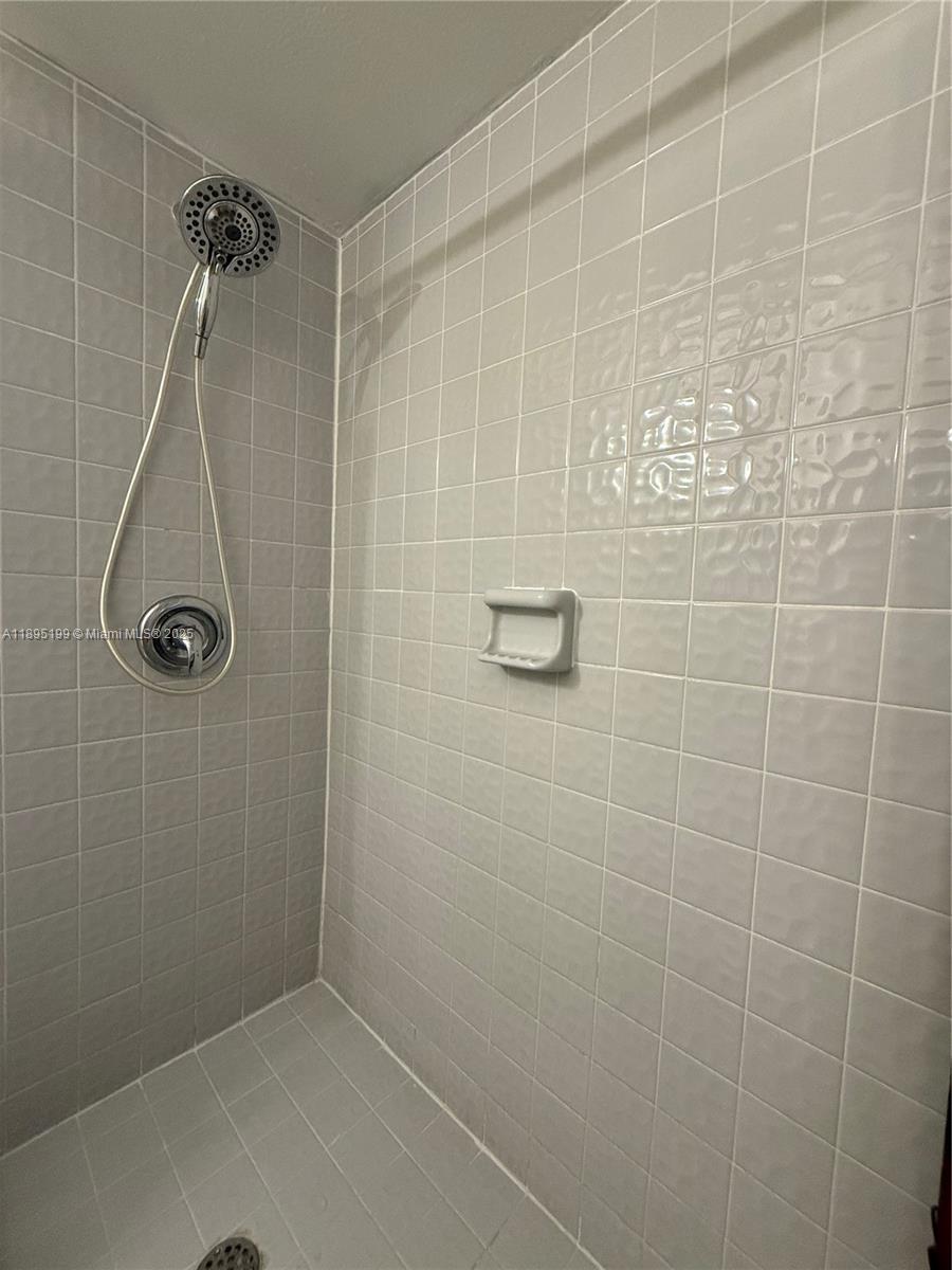 LAUDERDALE NORTH PARK SEC - Residential