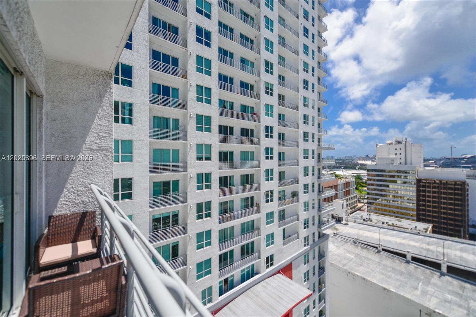 THE LOFT DOWNTOWN II COND - Residential