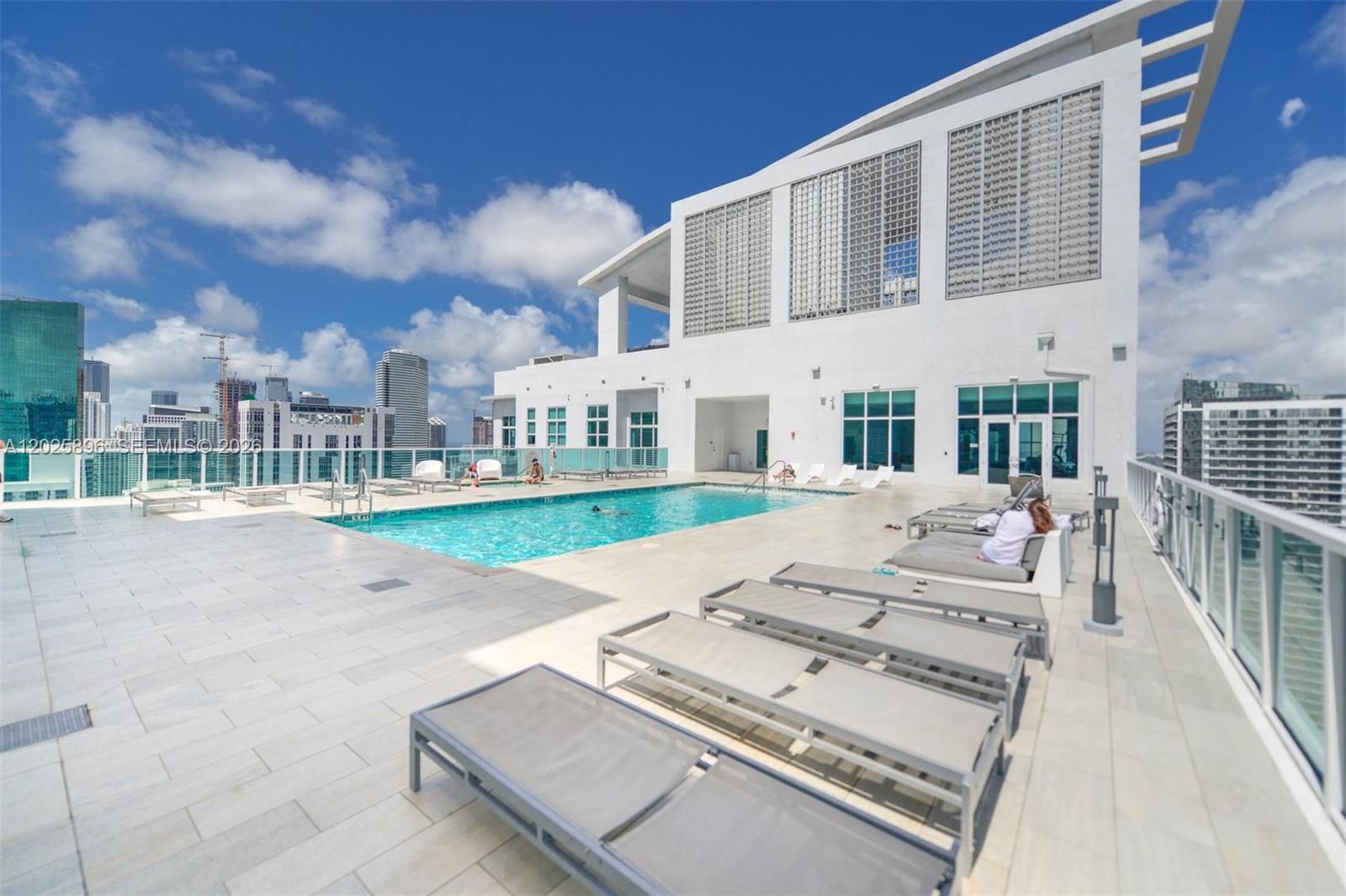 THE LOFT DOWNTOWN II COND - Residential