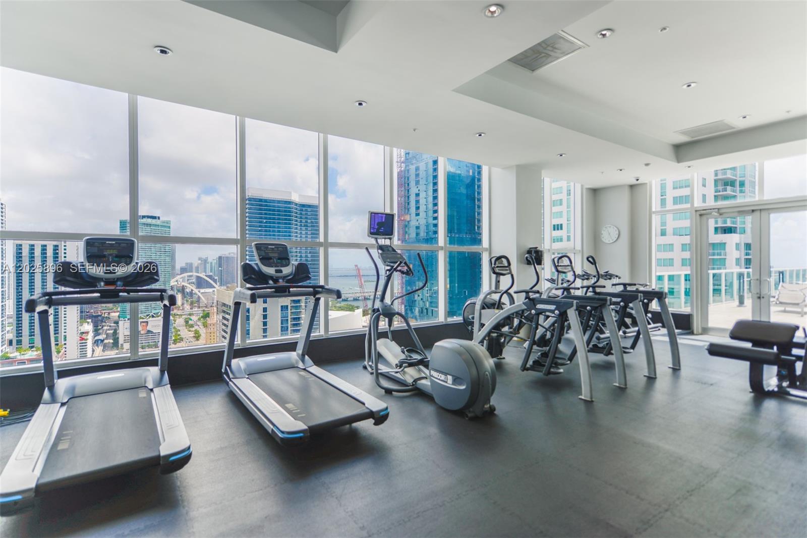 THE LOFT DOWNTOWN II COND - Residential