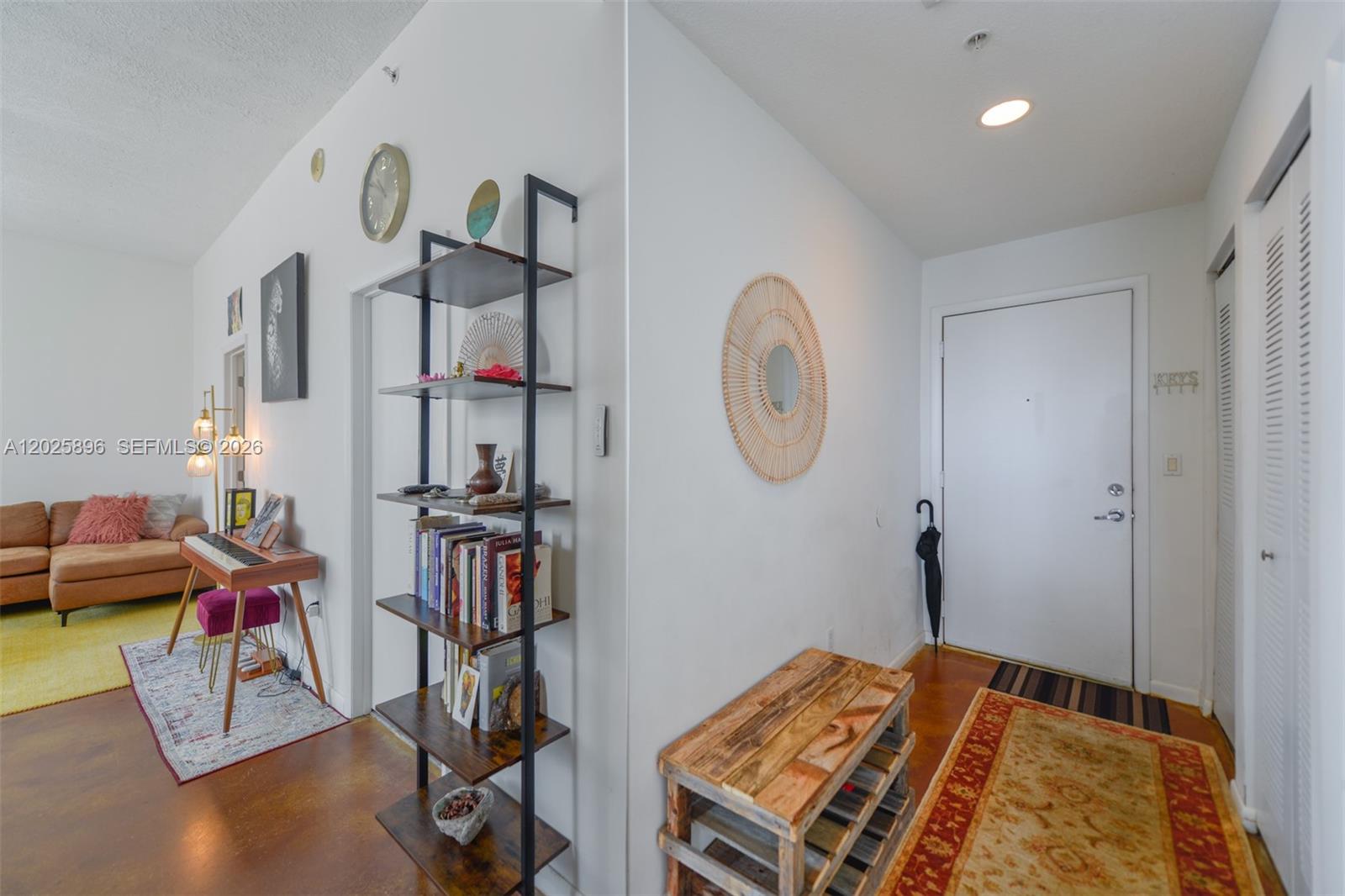 THE LOFT DOWNTOWN II COND - Residential