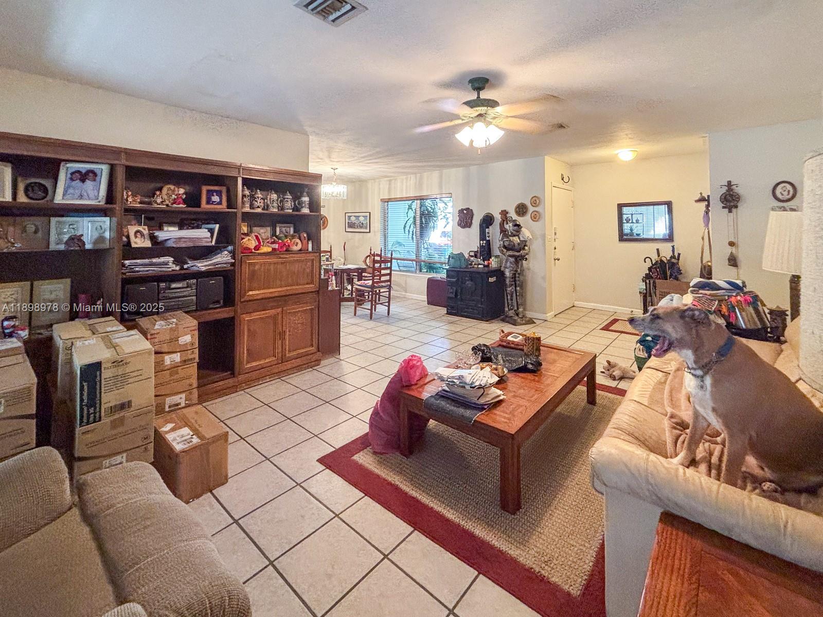 18730 SW 90th Ave, Cutler Bay, FL, 33157/$499,000 4 18730 SW 90th Ave