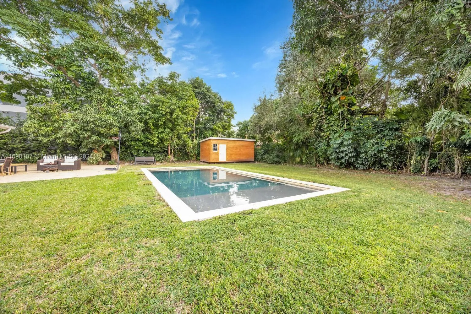 Miami, Florida 33143, United States, 4 Bedrooms Bedrooms, ,3 BathroomsBathrooms,Residential,Active,32418