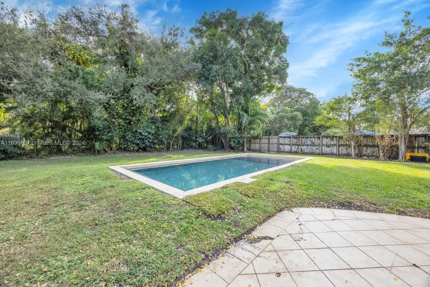 Miami, Florida 33143, United States, 4 Bedrooms Bedrooms, ,3 BathroomsBathrooms,Residential,Active,32418