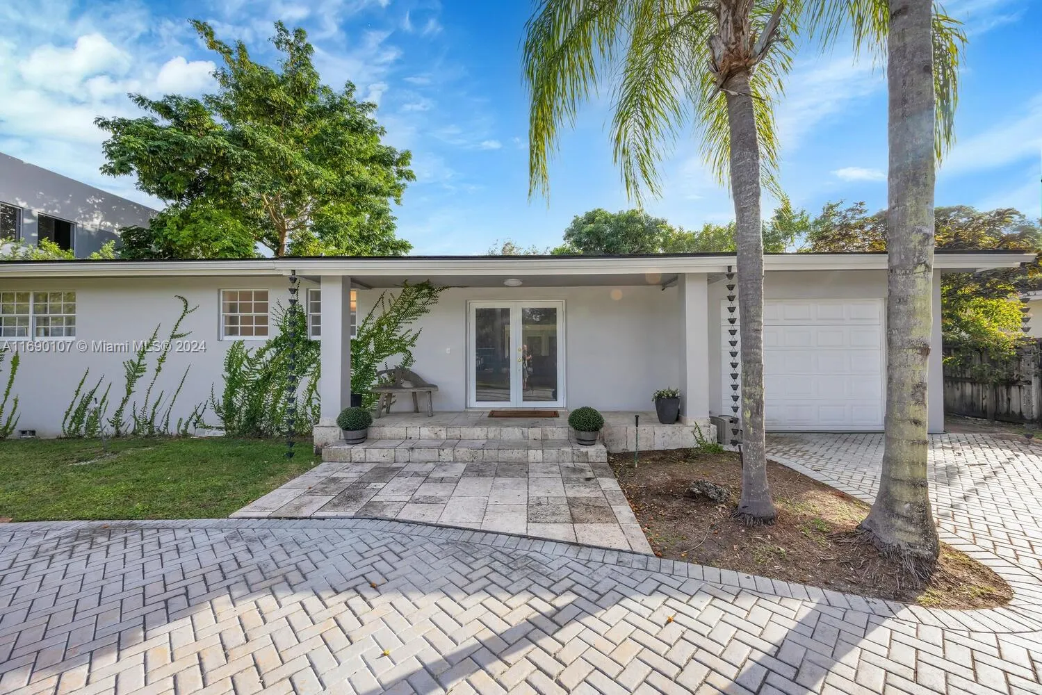 Miami, Florida 33143, United States, 4 Bedrooms Bedrooms, ,3 BathroomsBathrooms,Residential,Active,32418