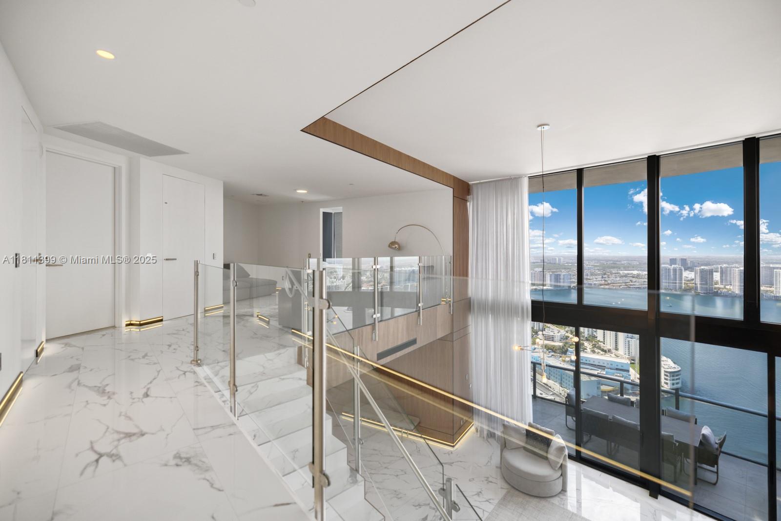 18555 COLLINS AVENUE COND - Residential