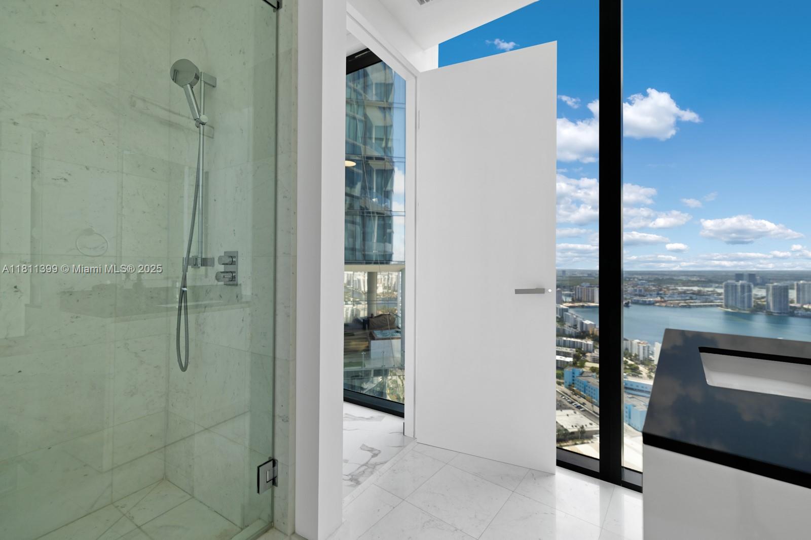 18555 COLLINS AVENUE COND - Residential