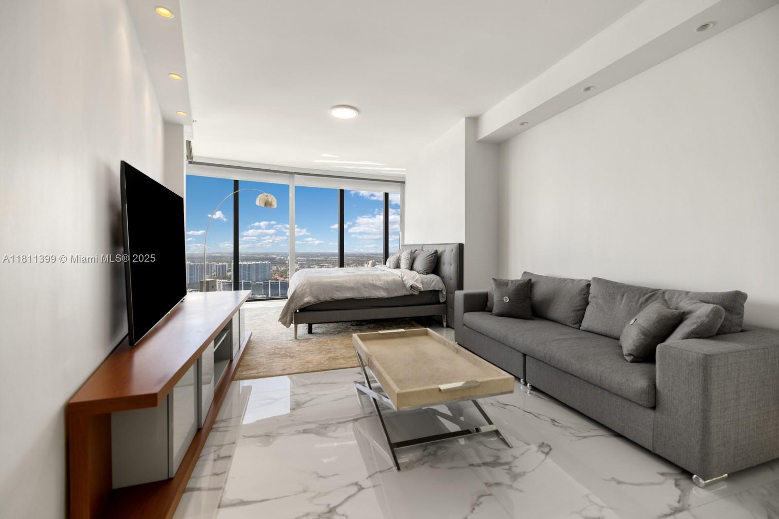 18555 COLLINS AVENUE COND - Residential