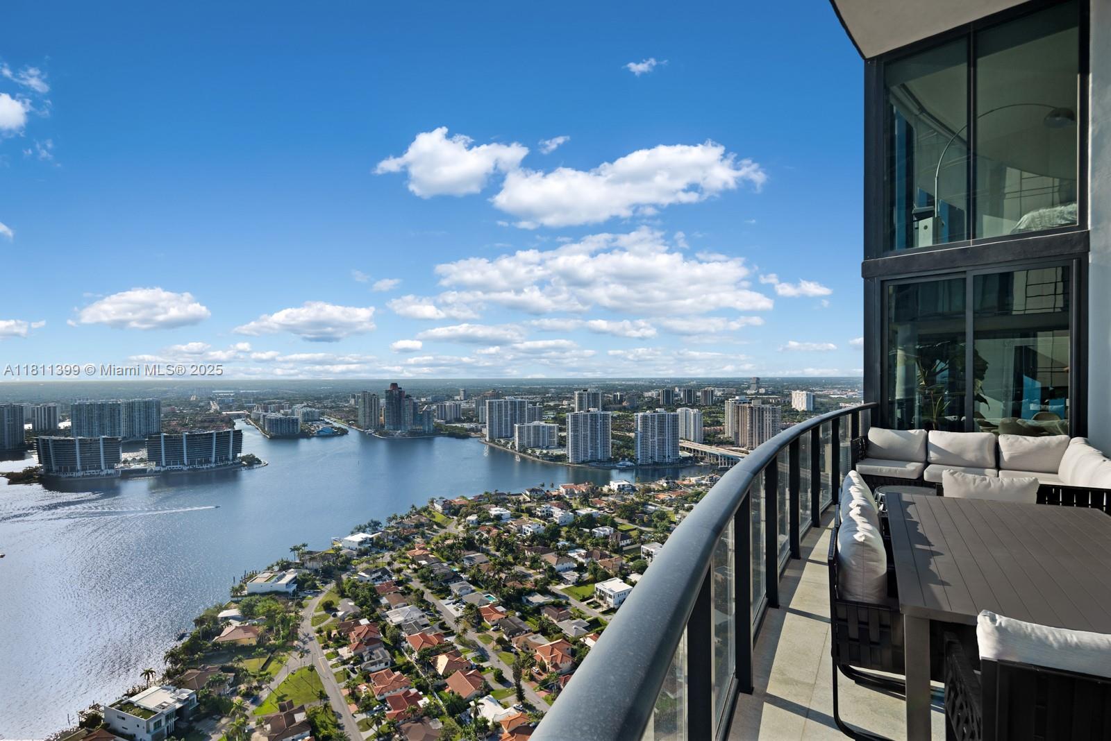 18555 COLLINS AVENUE COND - Residential