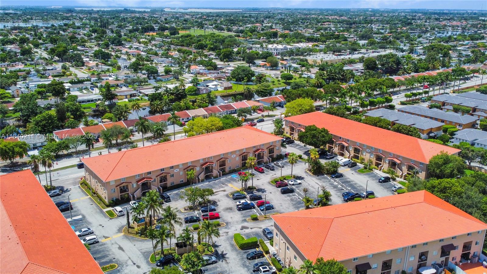 POINCIANA LAKES VILLAS CO - Residential