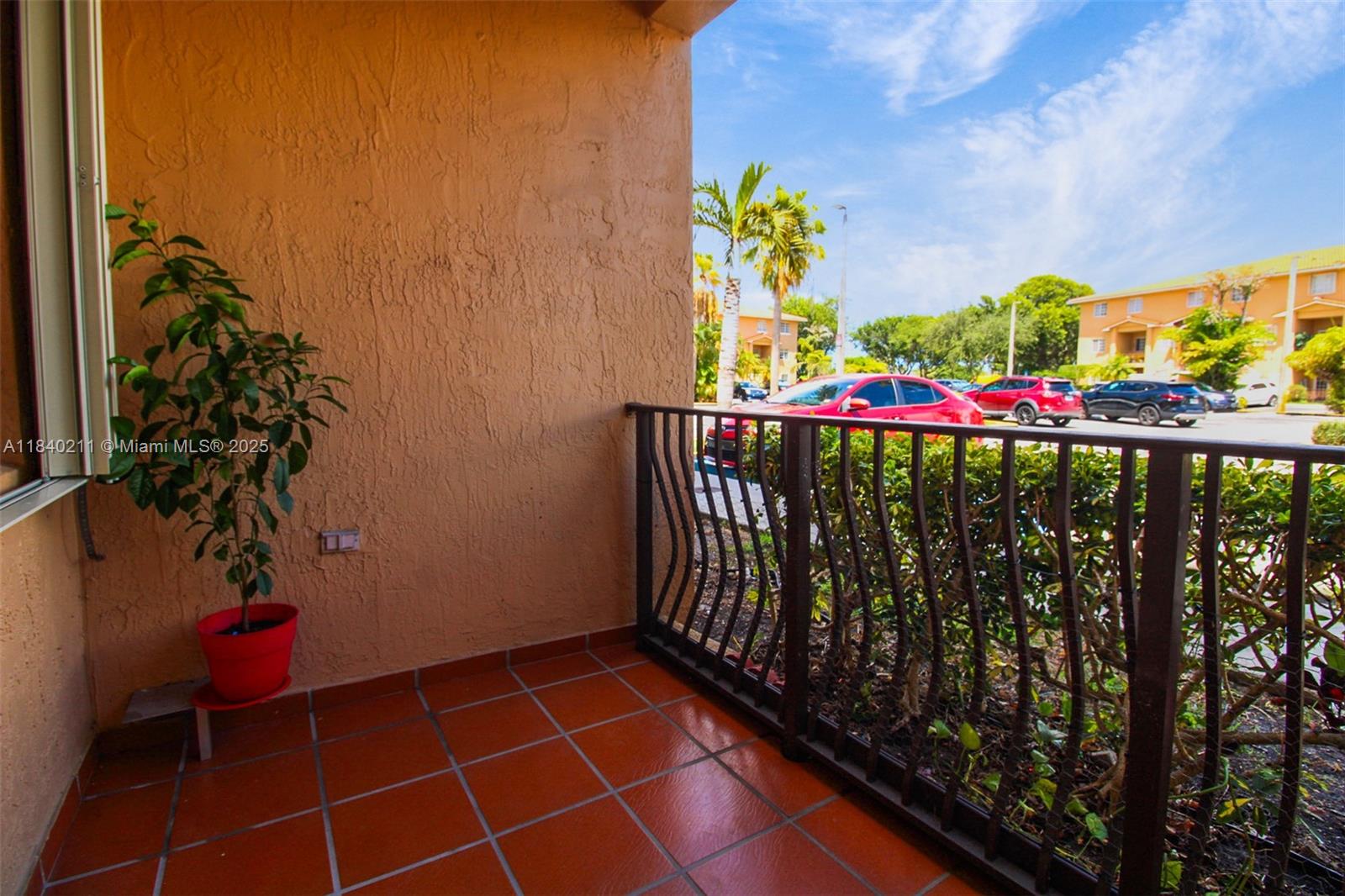 POINCIANA LAKES VILLAS CO - Residential