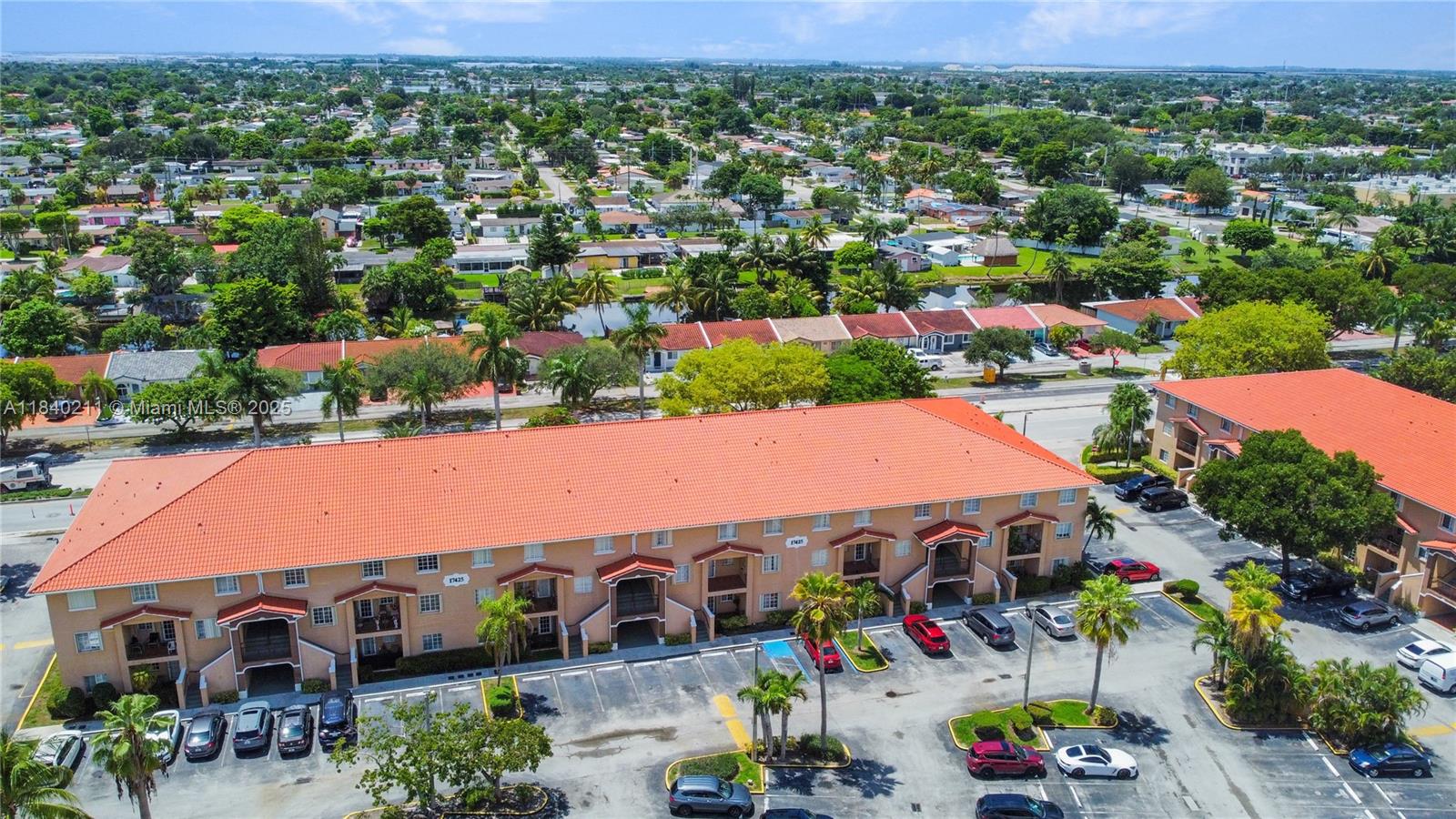 POINCIANA LAKES VILLAS CO - Residential