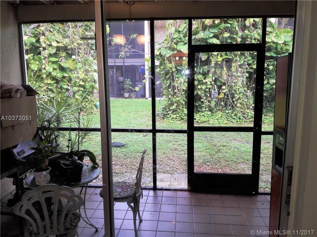 BLUE LAKE TOWNHOUSES COND - Residential Lease