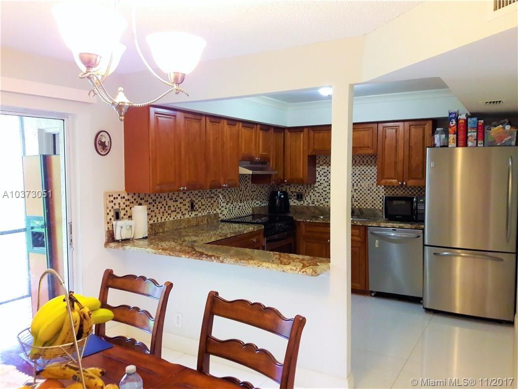 BLUE LAKE TOWNHOUSES COND - Residential Lease