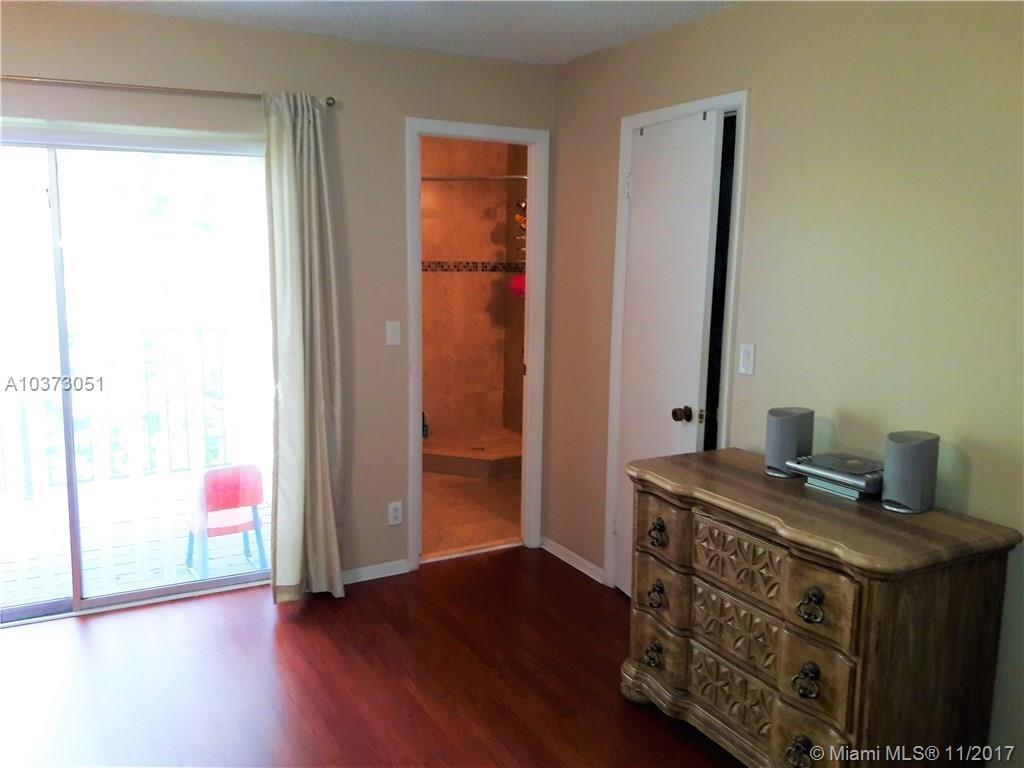 BLUE LAKE TOWNHOUSES COND - Residential Lease