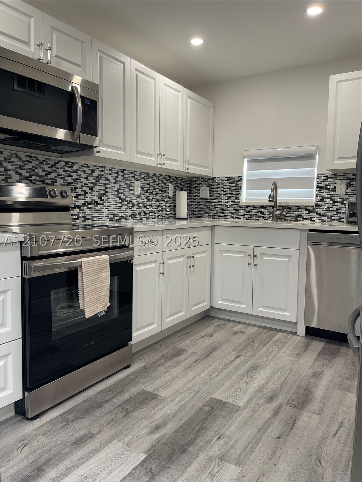 8921 S Hollybrook Blvd 204