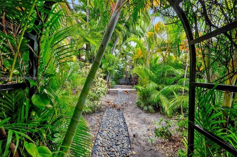 1446 Lenox Ave 7 Miami Beach FL 33139