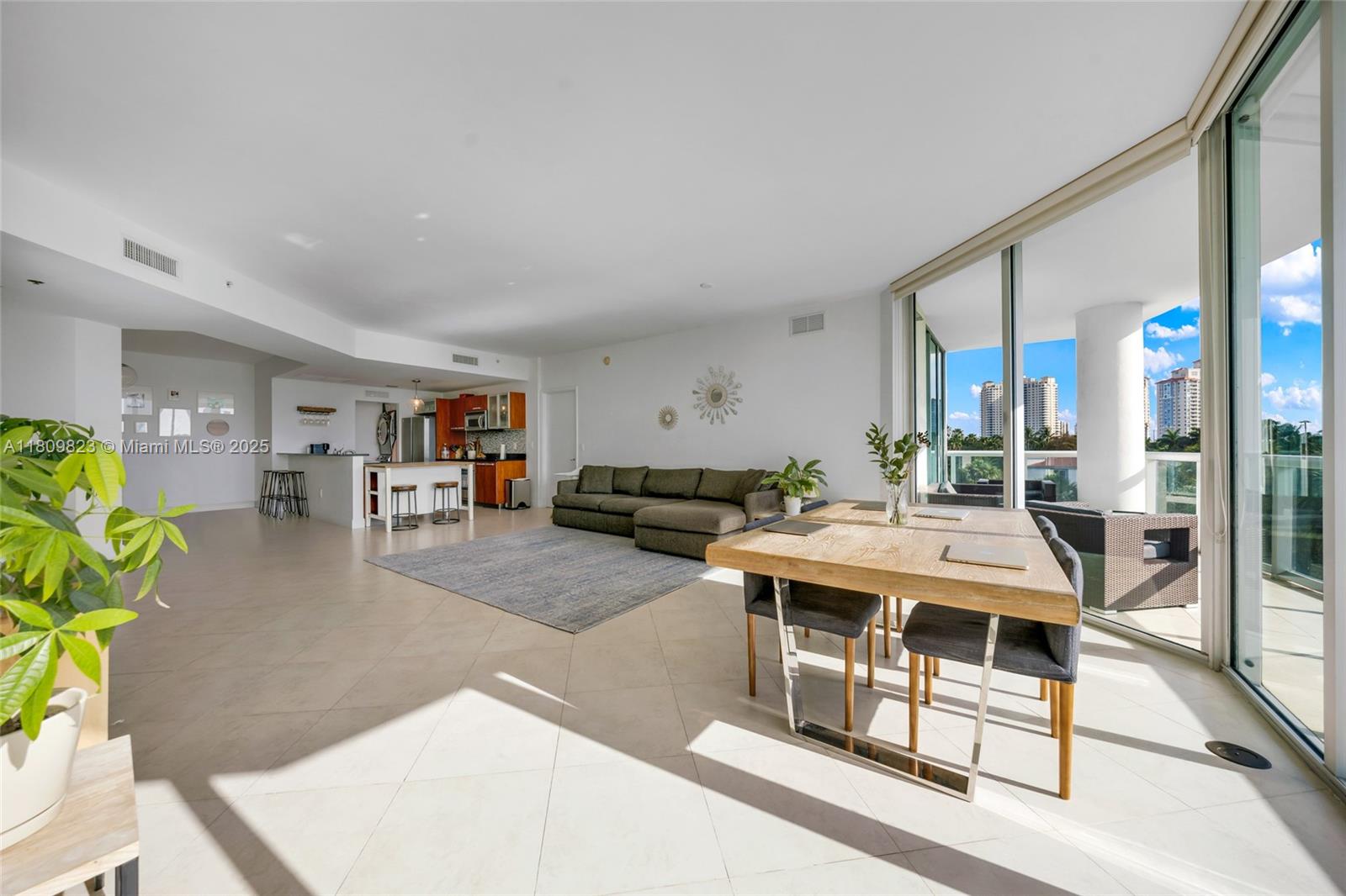 THE ATRIUM AT AVENTURA CO - Residential